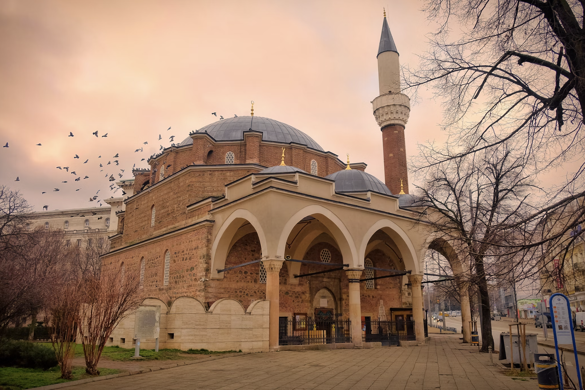 Banya Bashi Mosque sofia unsplash