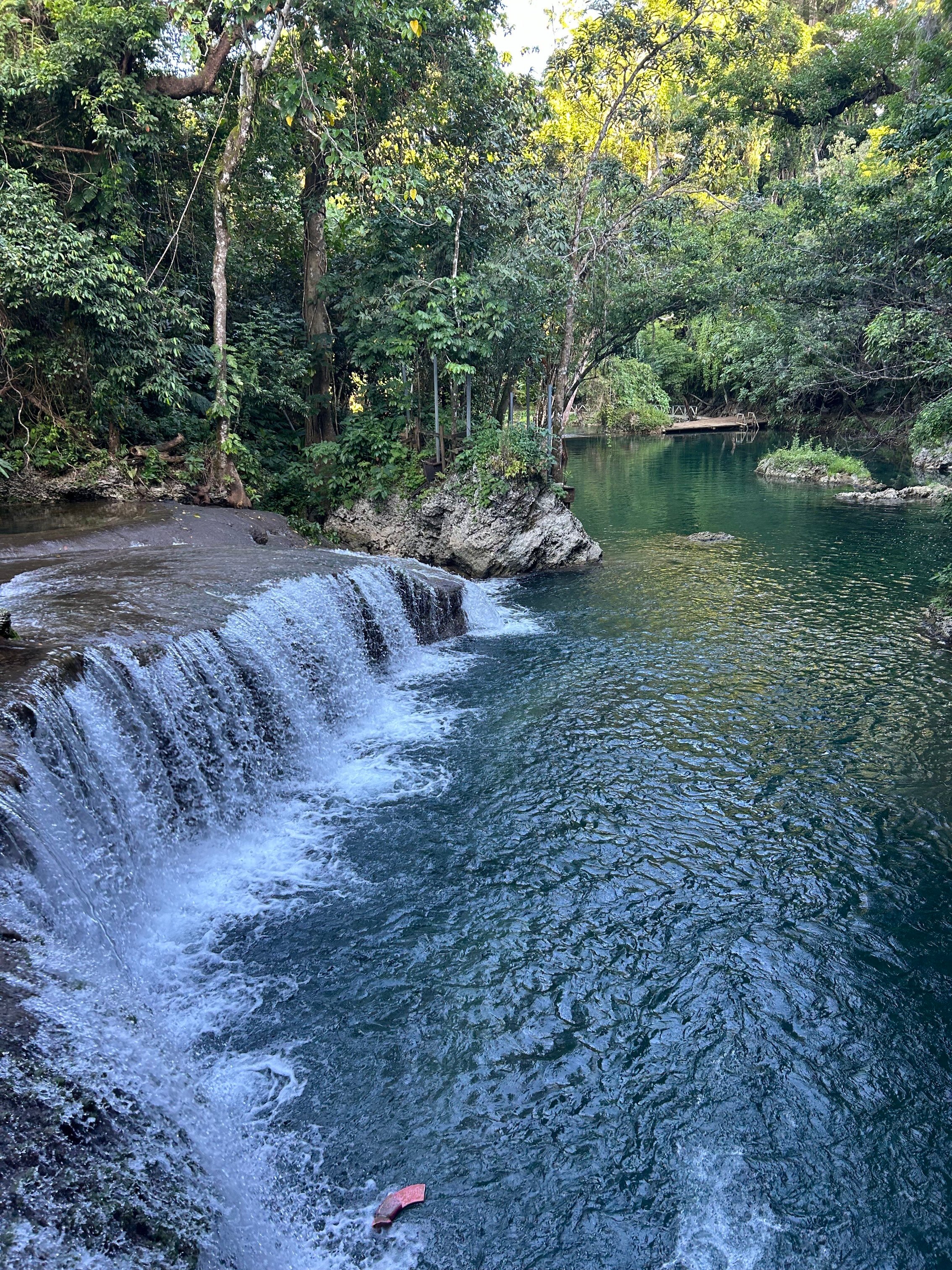 Cascades on Efate